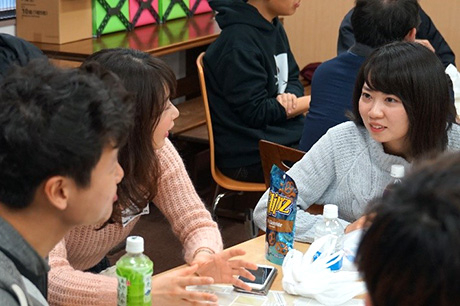 日中韓ランチ交流会の様子