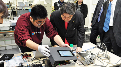 林文部科学大臣が東京工業大学を視察 | 東工大ニュース | 東京工業大学