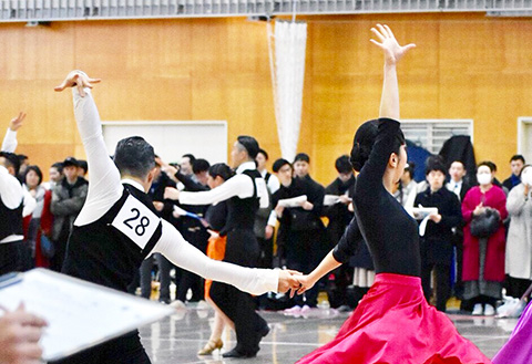 鈴木晟仁（第6類 学士課程1年）・小此木葵衣（第7類 学士課程1年）組