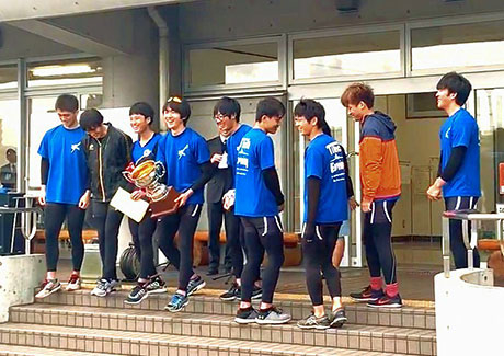 From left: Hattori, Okui, Nakamori, Inoue, Shimizu, Shirakata, Hara, Uchida, Murata