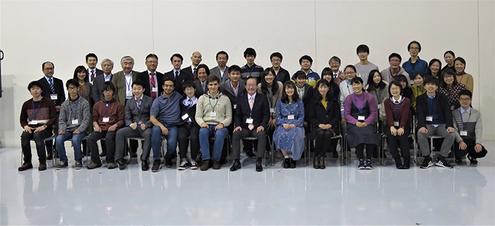 益学長(前列中央）と参加者の集合写真