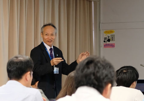 各研究所セミナーの様子