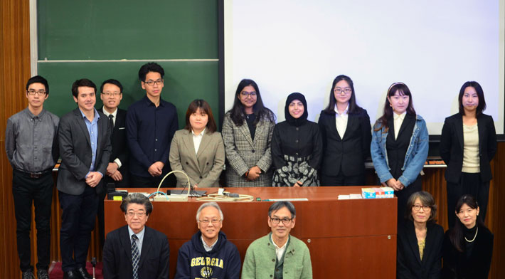 日本語スピーチコンテストに参加した留学生ら