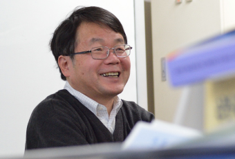 東京工業大学フロンティア研究機構 教授細野  秀雄