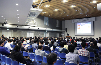 名古屋大学 天野浩教授