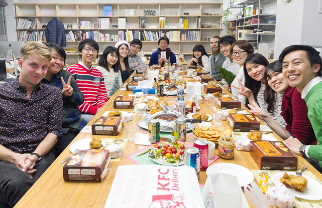 研究室での食事会