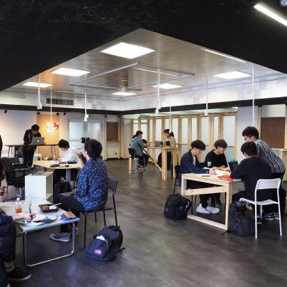 学生が企画・運営するコ・ワーキングスペース「Attic Lab」が誕生