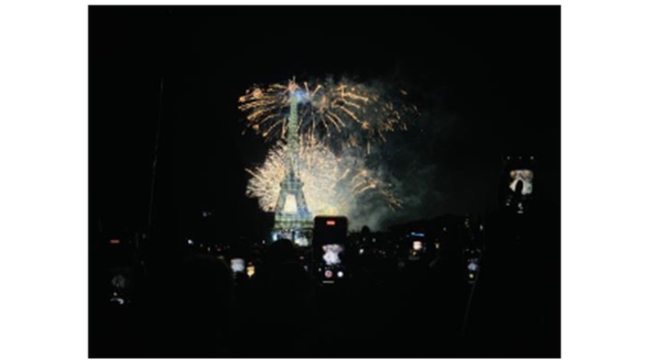 7 月 14 日の革命記念日 エッフェル塔の花火大会