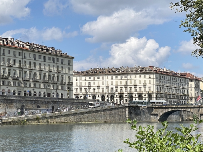 フランスとイタリアの文化が混ざるトリノの建築