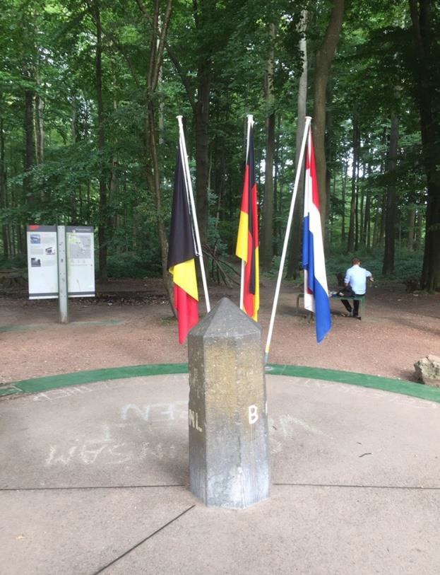 三カ国境界(ドイツ、オランダ、ベルギー)