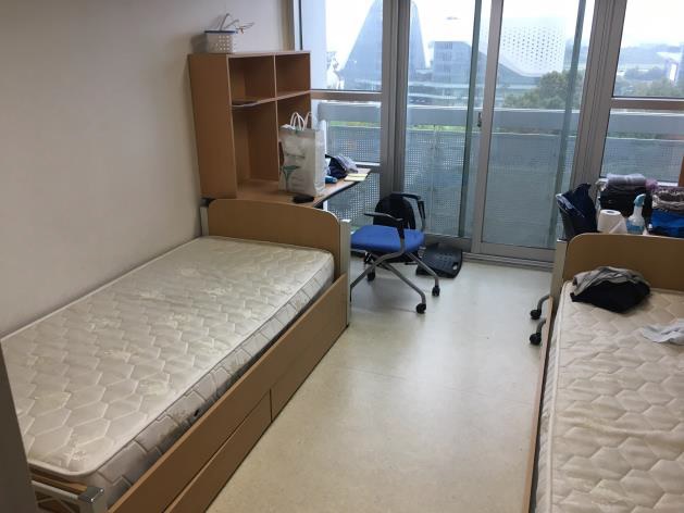 図2.部屋の内観(滞在初日時点)