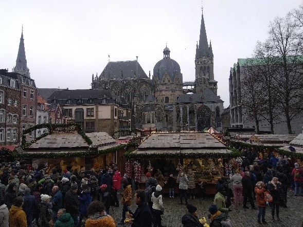 アーヘンでのクリスマスマーケット