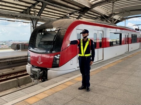 開通したばかりの新線に乗車