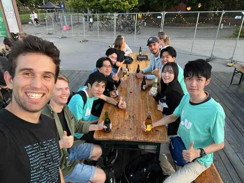 学生とともにお祭り